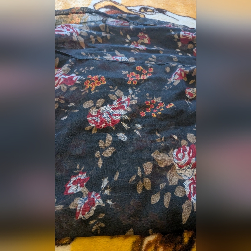 Floral Patterned Tube Scarf - Picture 3 of 3